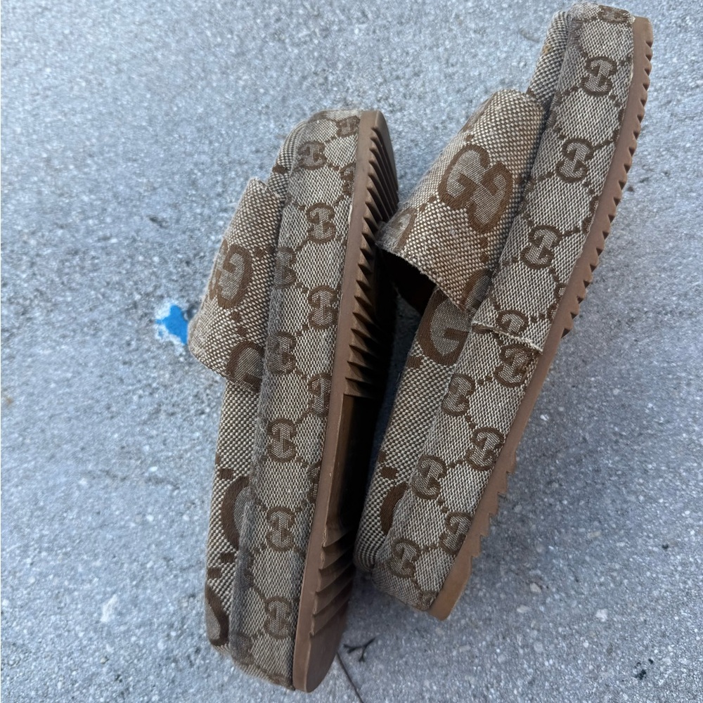 Gucci Beige Monogram Platform Slides